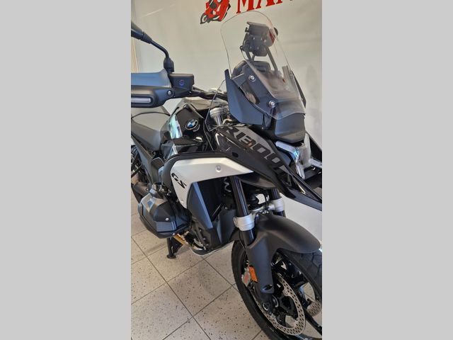 bmw - r-1300-gs-triple-black