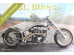 HARLEY-DAVIDSON SPRINGER SOFTAIL FXSTS