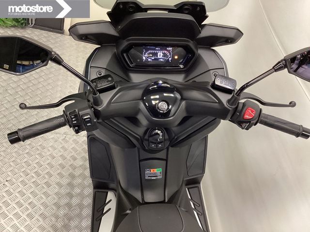 yamaha - x-max-300-abs