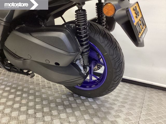 yamaha - x-max-300-abs