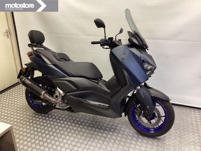YAMAHA X MAX 300 ABS – foto 2