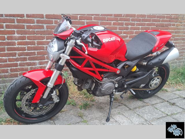 ducati - 796-monster