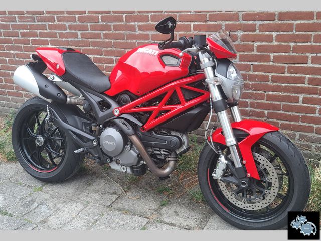 ducati - 796-monster