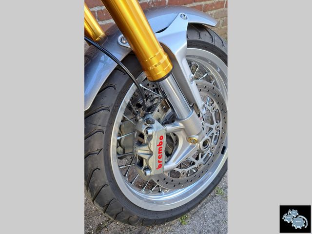 triumph - thruxton-1200-r