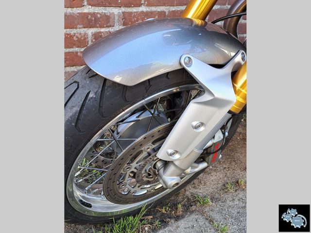 triumph - thruxton-1200-r