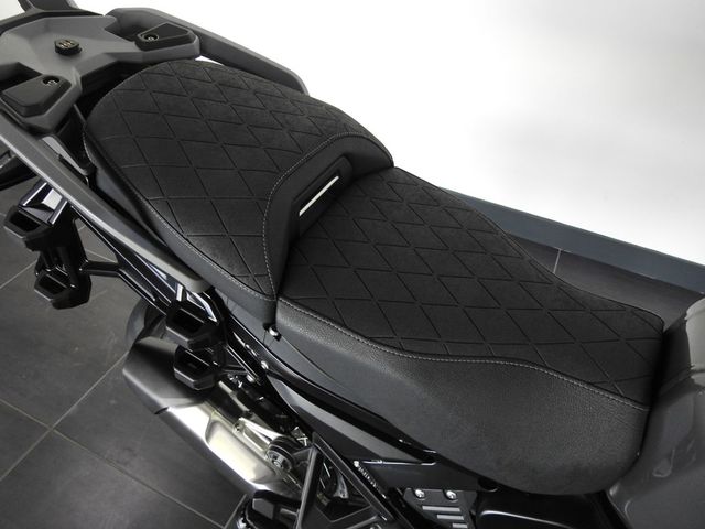 bmw - r-1300-gs-adventure