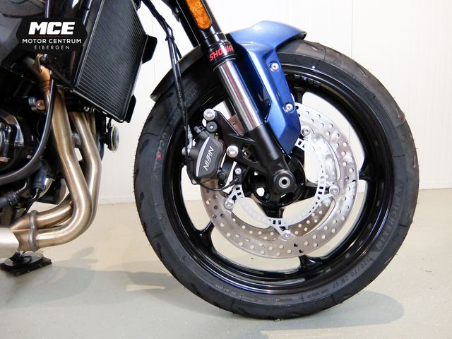 triumph - trident-660