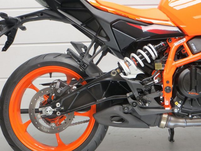 ktm - 390-duke-abs