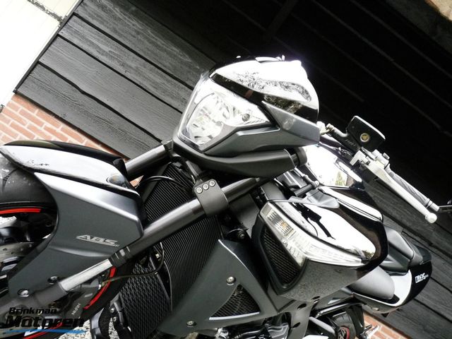 suzuki - b-king-1300
