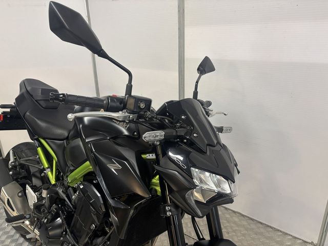 kawasaki - z900