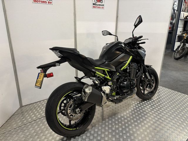 kawasaki - z900