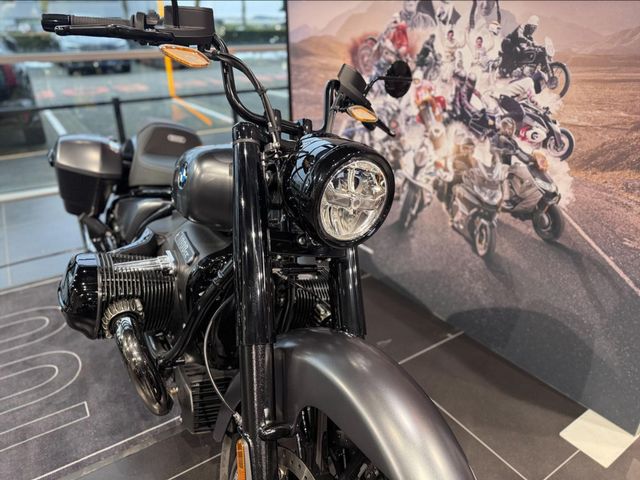 bmw - r-18-rocktane