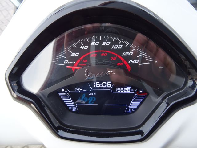 vespa - gts-300-super-sport