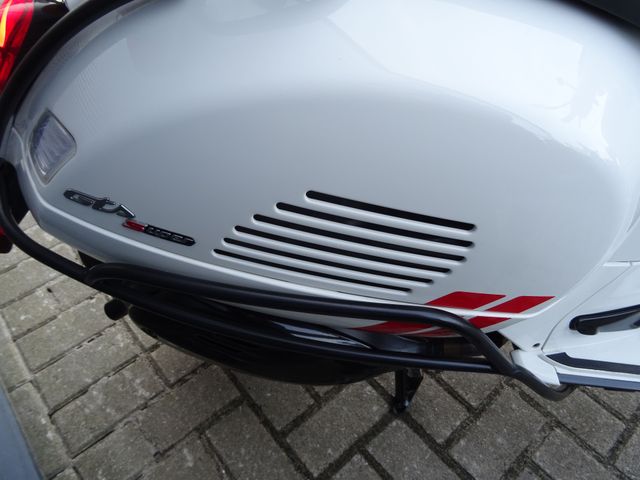 vespa - gts-300-super-sport
