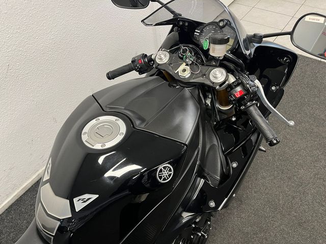 yamaha - yzf-r1
