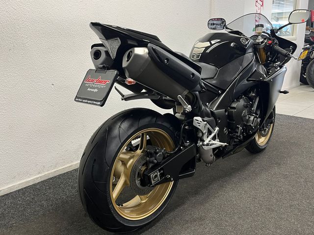 yamaha - yzf-r1