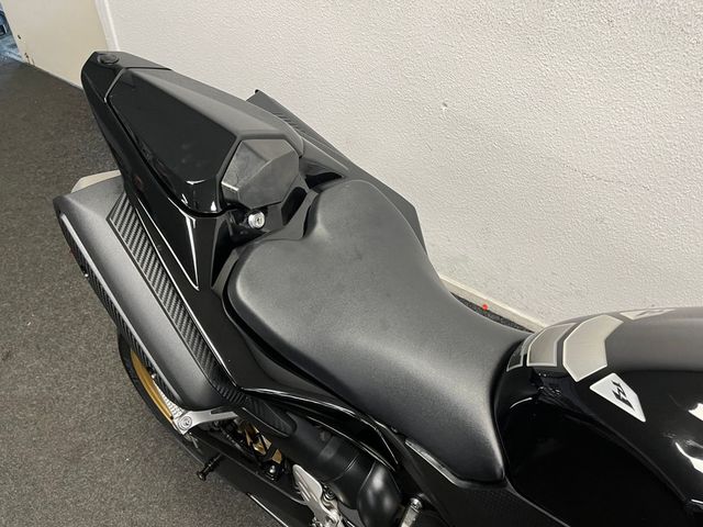 yamaha - yzf-r1