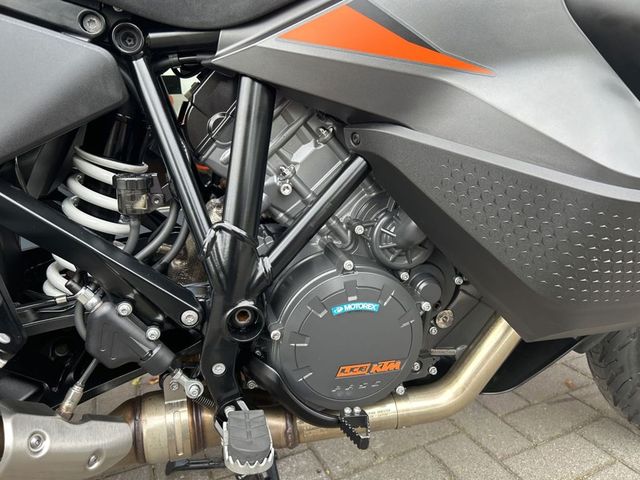 ktm - 1290-super-adventure-s