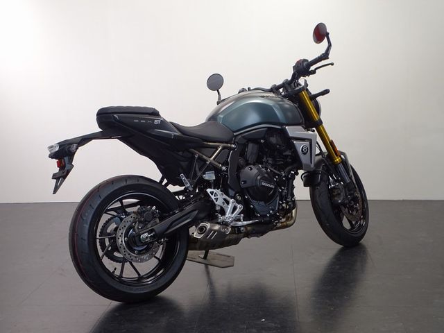 suzuki - gsx-8t