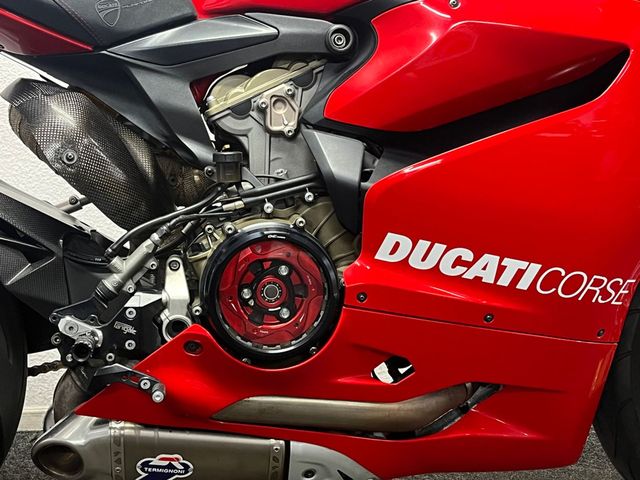 ducati - 1199-panigale-s