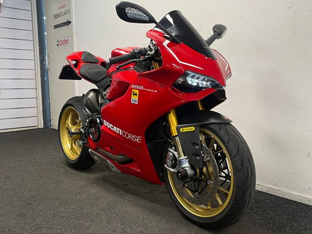 ducati - 1199-panigale-s