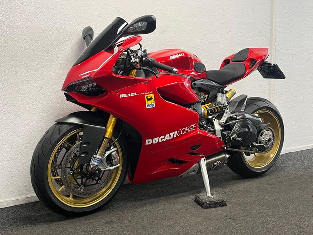 ducati - 1199-panigale-s