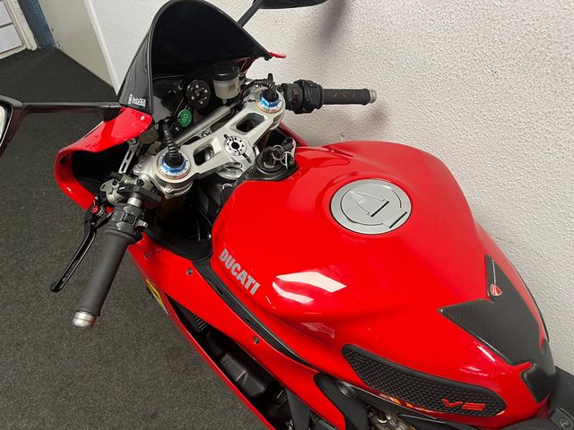 ducati - 1199-panigale-s