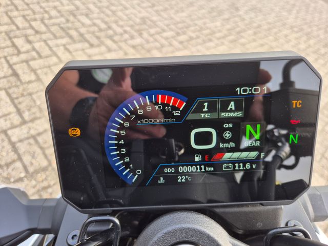 suzuki - gsx-8s