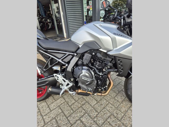 suzuki - gsx-8s