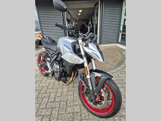 suzuki - gsx-8s