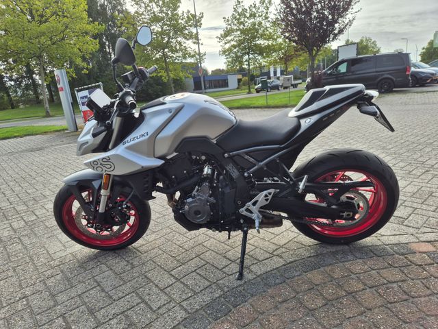 suzuki - gsx-8s