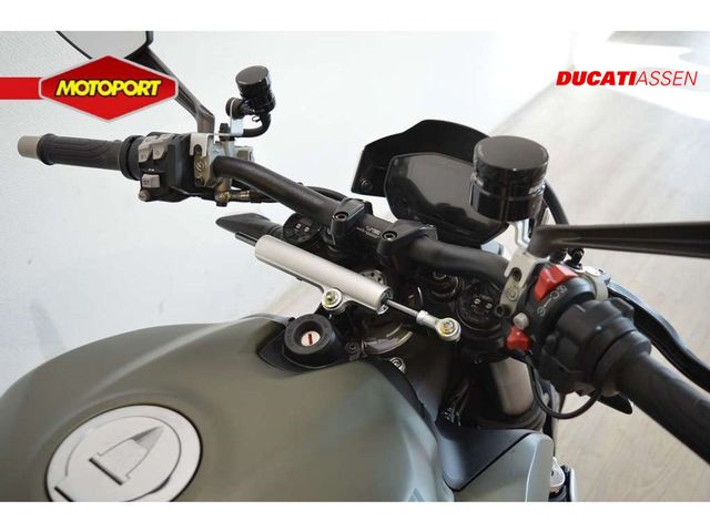 ducati - streetfighter-v2