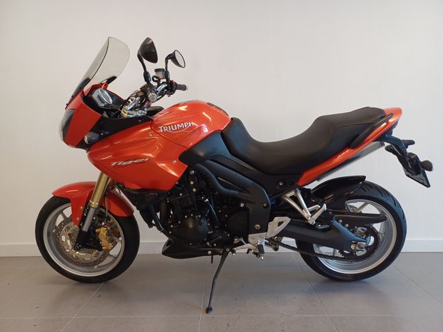 triumph - tiger-1050-abs