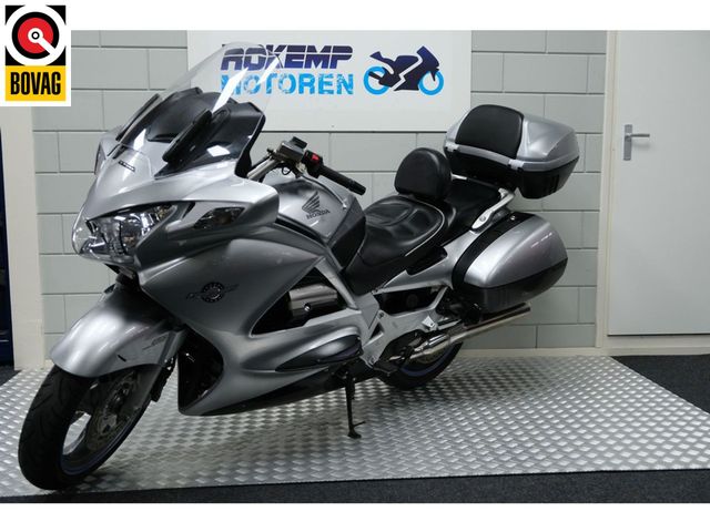 honda - st-1300-pan-european-abs