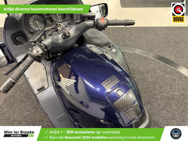 honda - st-1100-pan-european