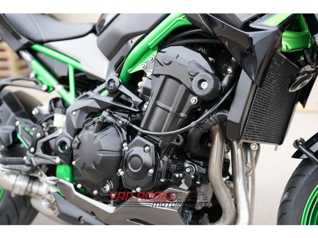 kawasaki - z900