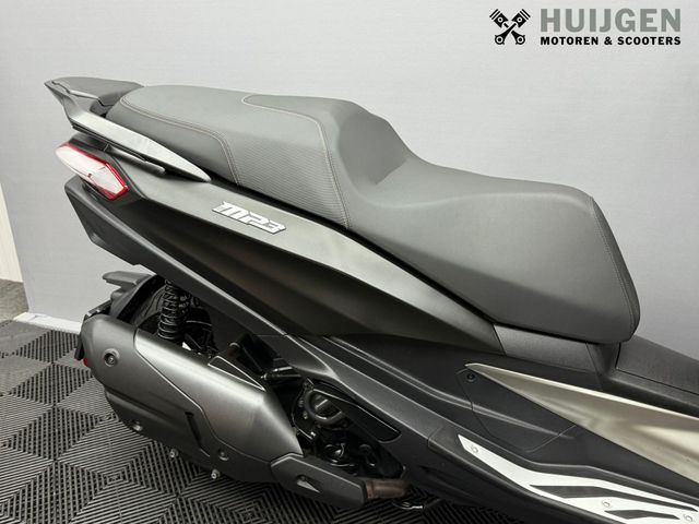 piaggio - mp3-530-hpe-advance-exlusive