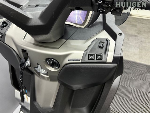 piaggio - mp3-530-hpe-advance-exlusive