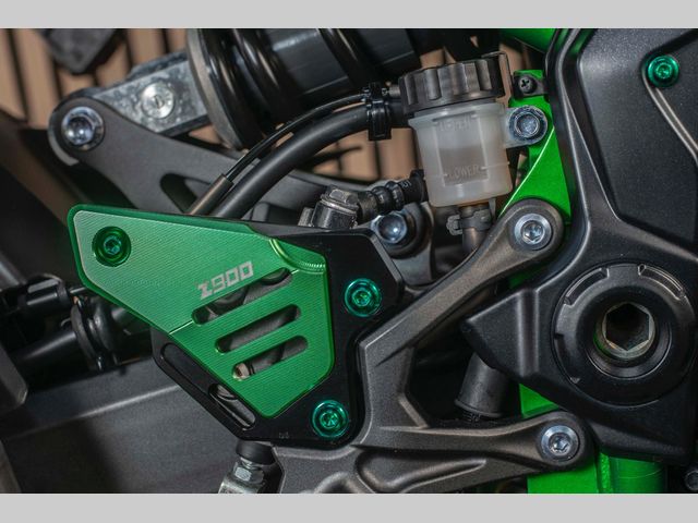 kawasaki - z900