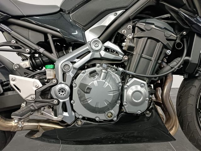 kawasaki - z900
