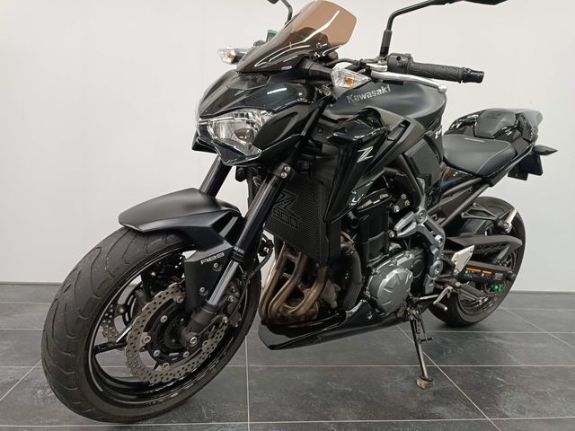 kawasaki - z900