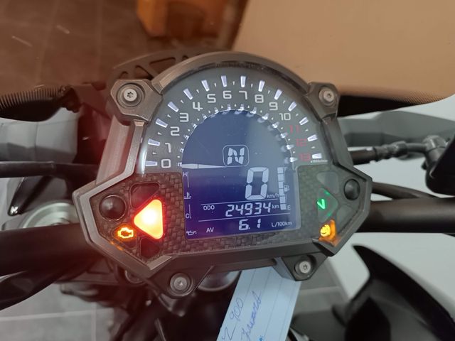 kawasaki - z900