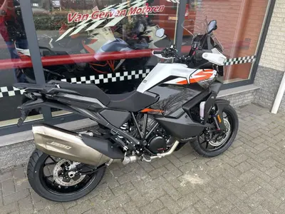 KTM 1390 SUPER ADVENTURE S – foto 3