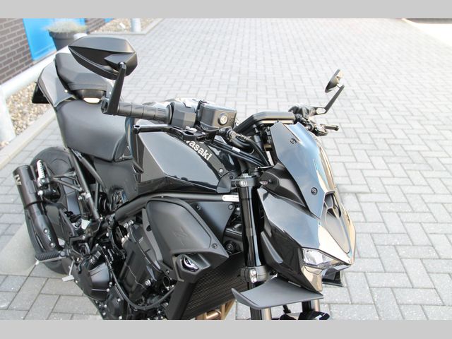 kawasaki - z900