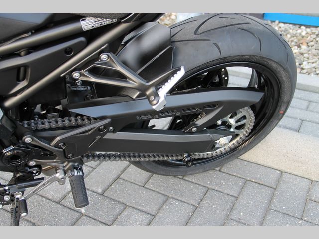 kawasaki - z900