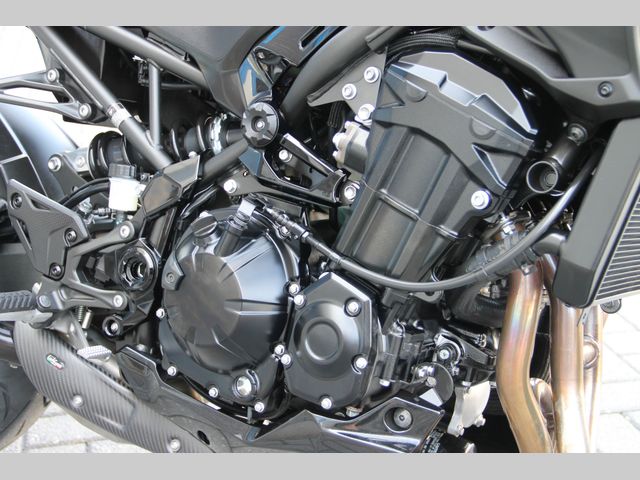 kawasaki - z900