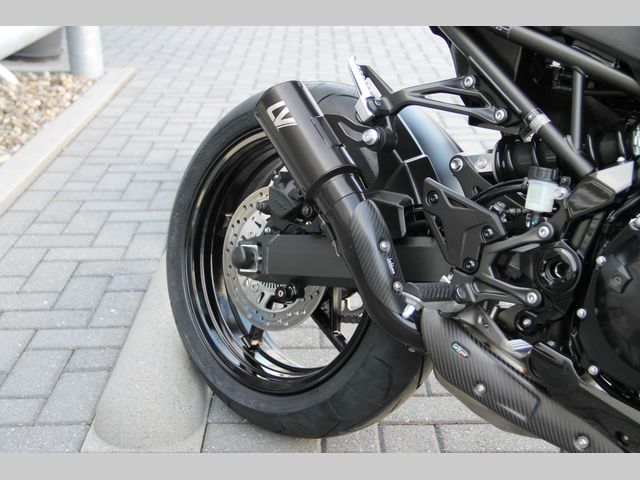 kawasaki - z900