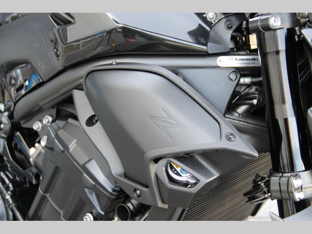 kawasaki - z900
