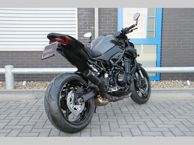 kawasaki - z900