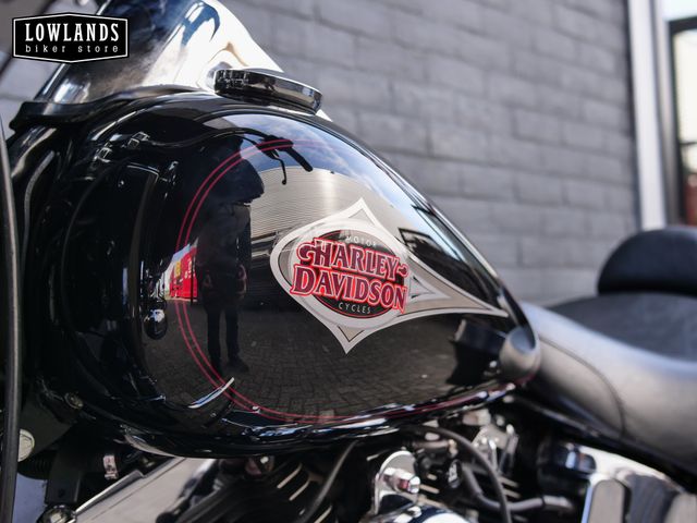 harley-davidson - heritage-softail-classic-flstc